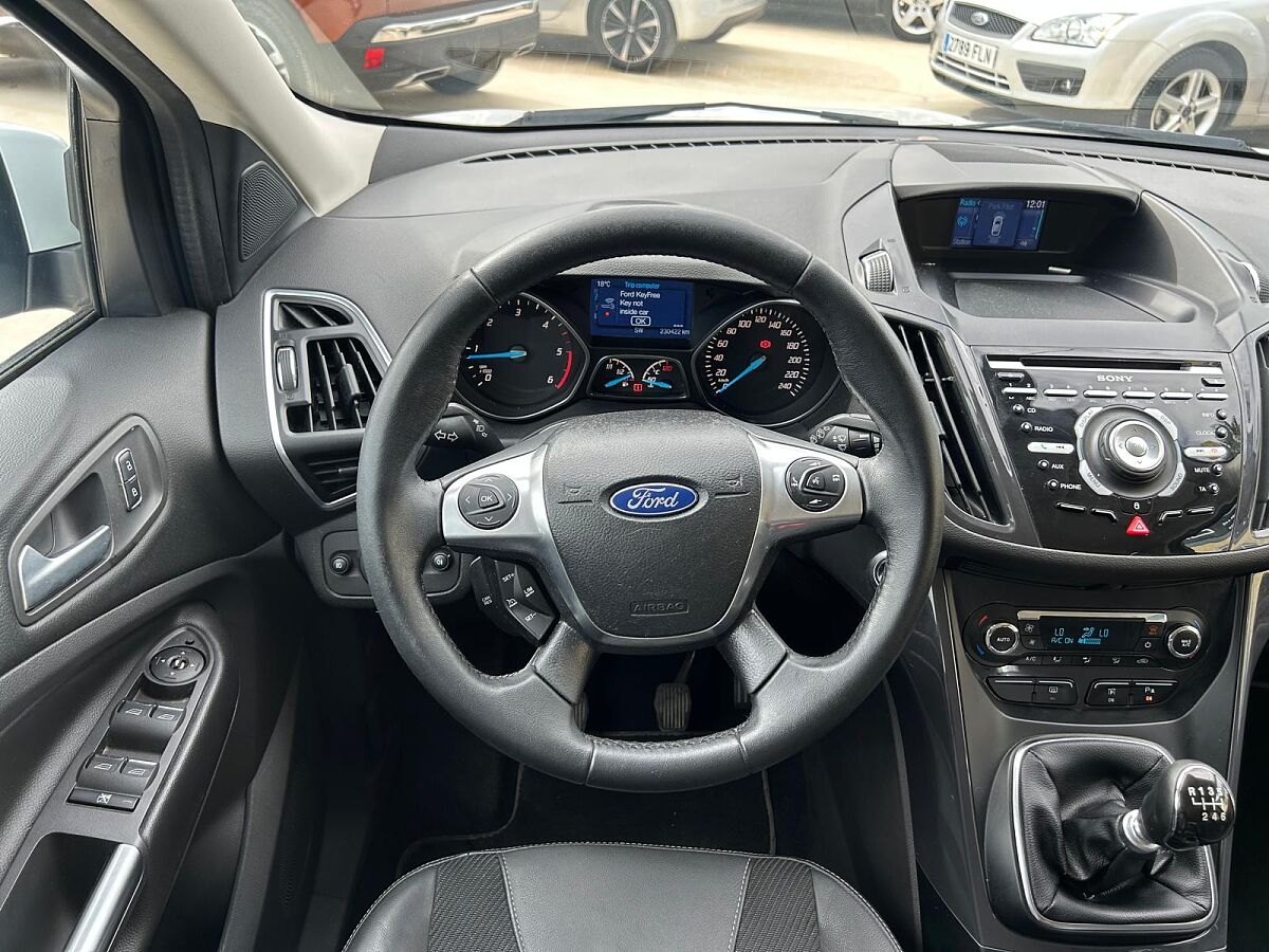 FORD KUGA TITANIUM 2.0 TDC1 SPANISH LHD IN SPAIN 143000 MILES SUPERB 2014